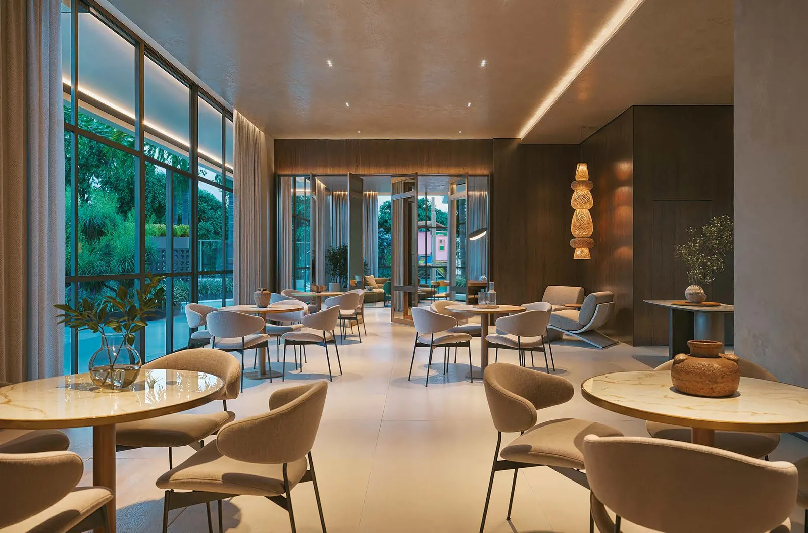 SINGULAR PRIVATE RESIDENCE